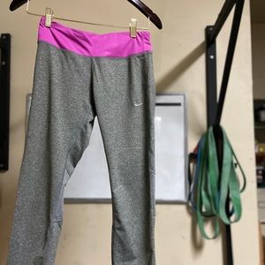 Nike- leggings